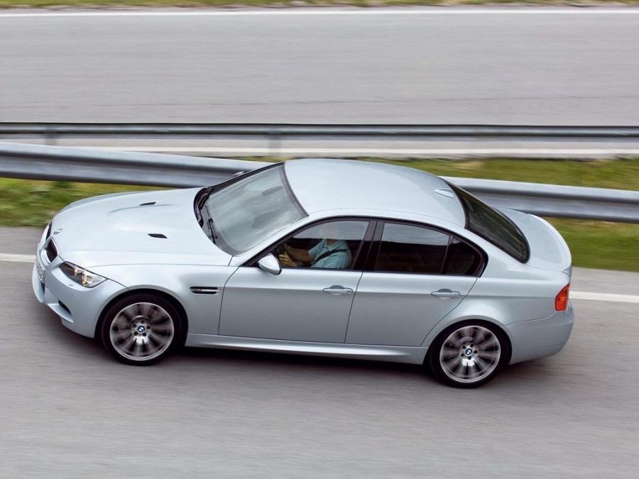  BMW M3 Sedan 2007 года  (фото 43 из 72)